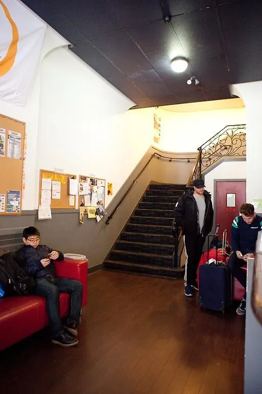 Hi Vancouver Central Hostel
